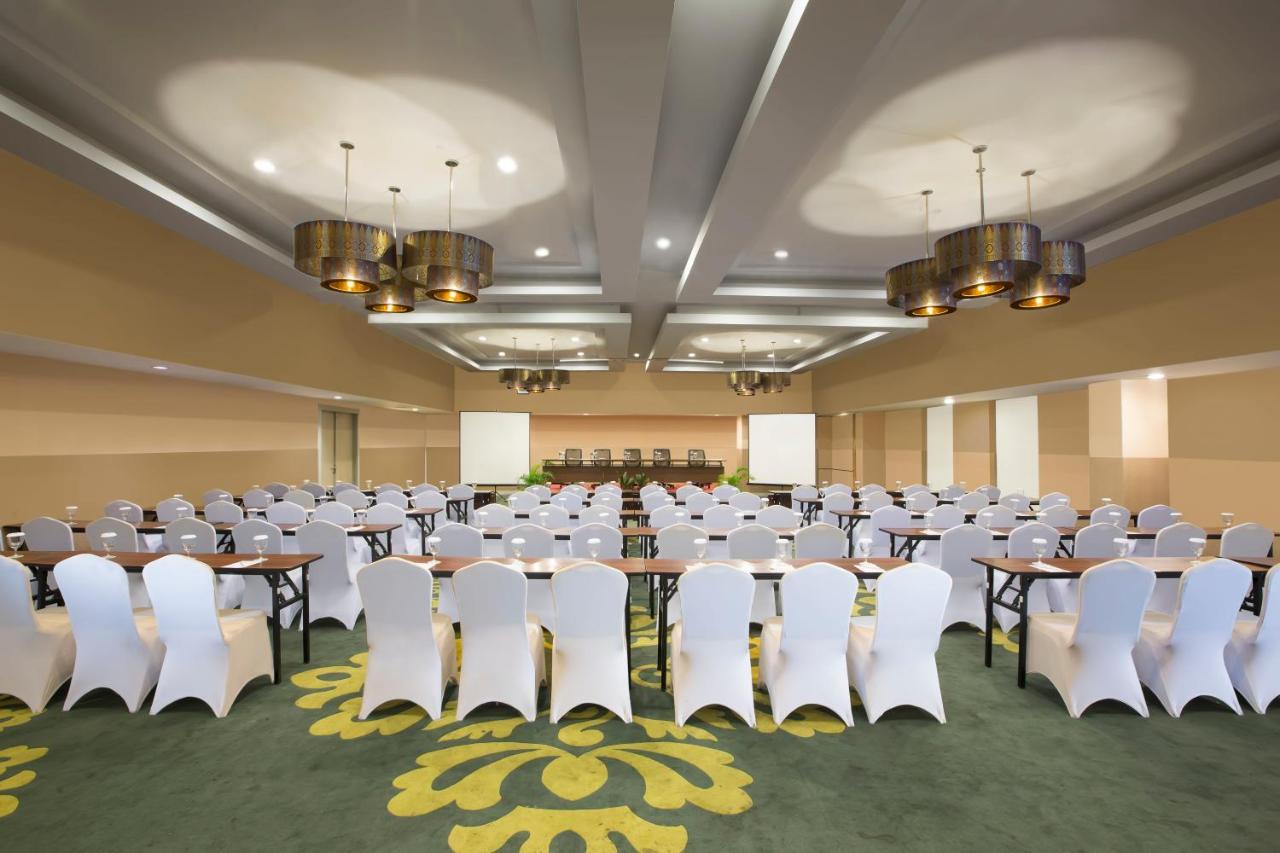 Khas Pekanbaru Hotel Exterior photo