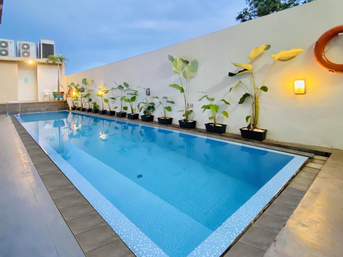 Khas Pekanbaru Hotel Exterior photo
